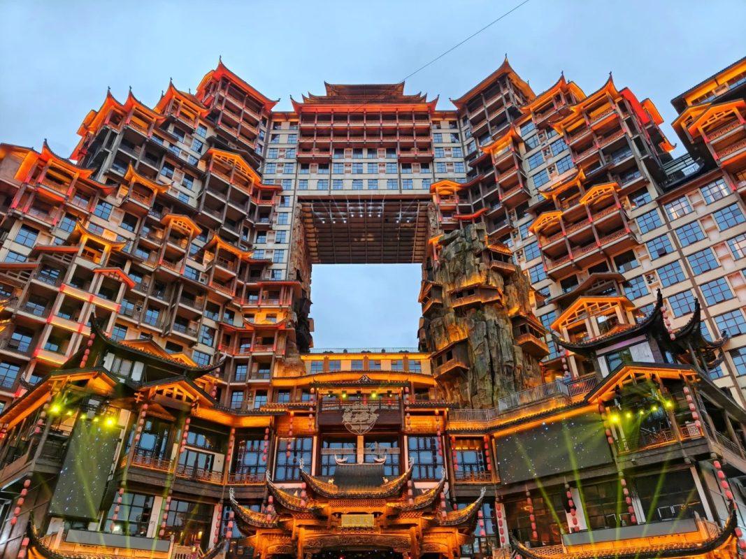 72 kỳ lầu